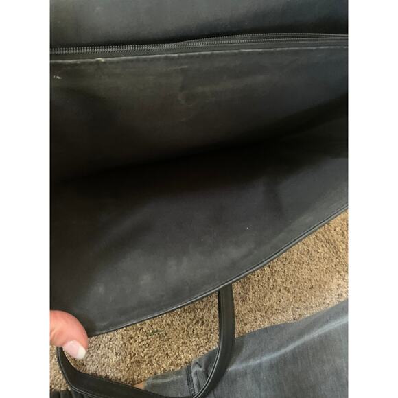 Wilson Leather Black Leather Briefcase  16W x 14H X 5 Shoulder Carry - Picture 7 of 12